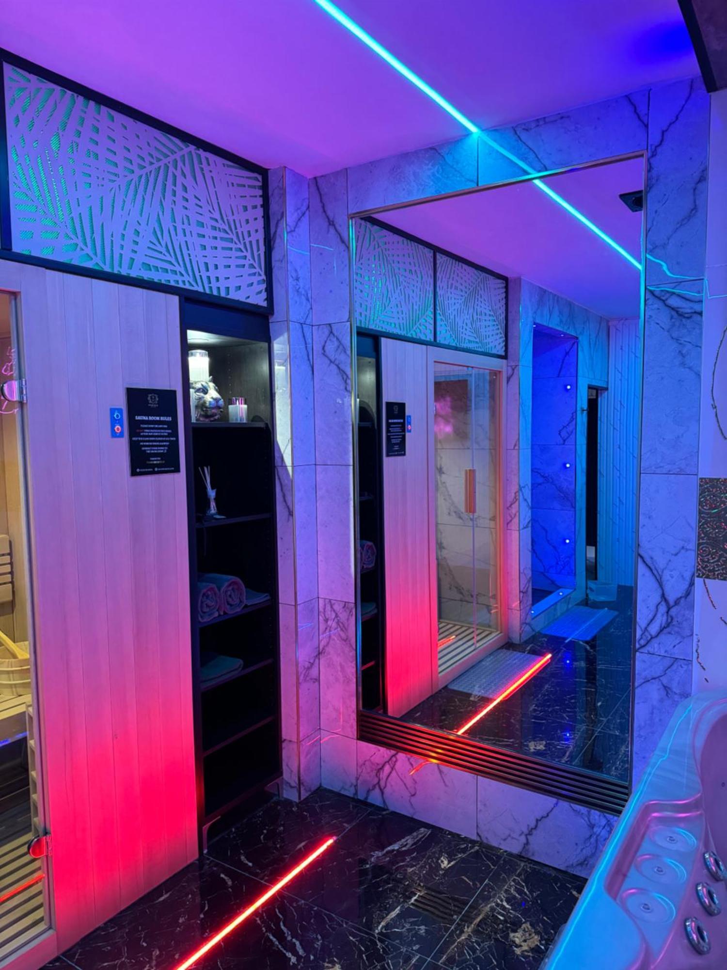 Highfield Private Spa Apartment Bradford  Extérieur photo